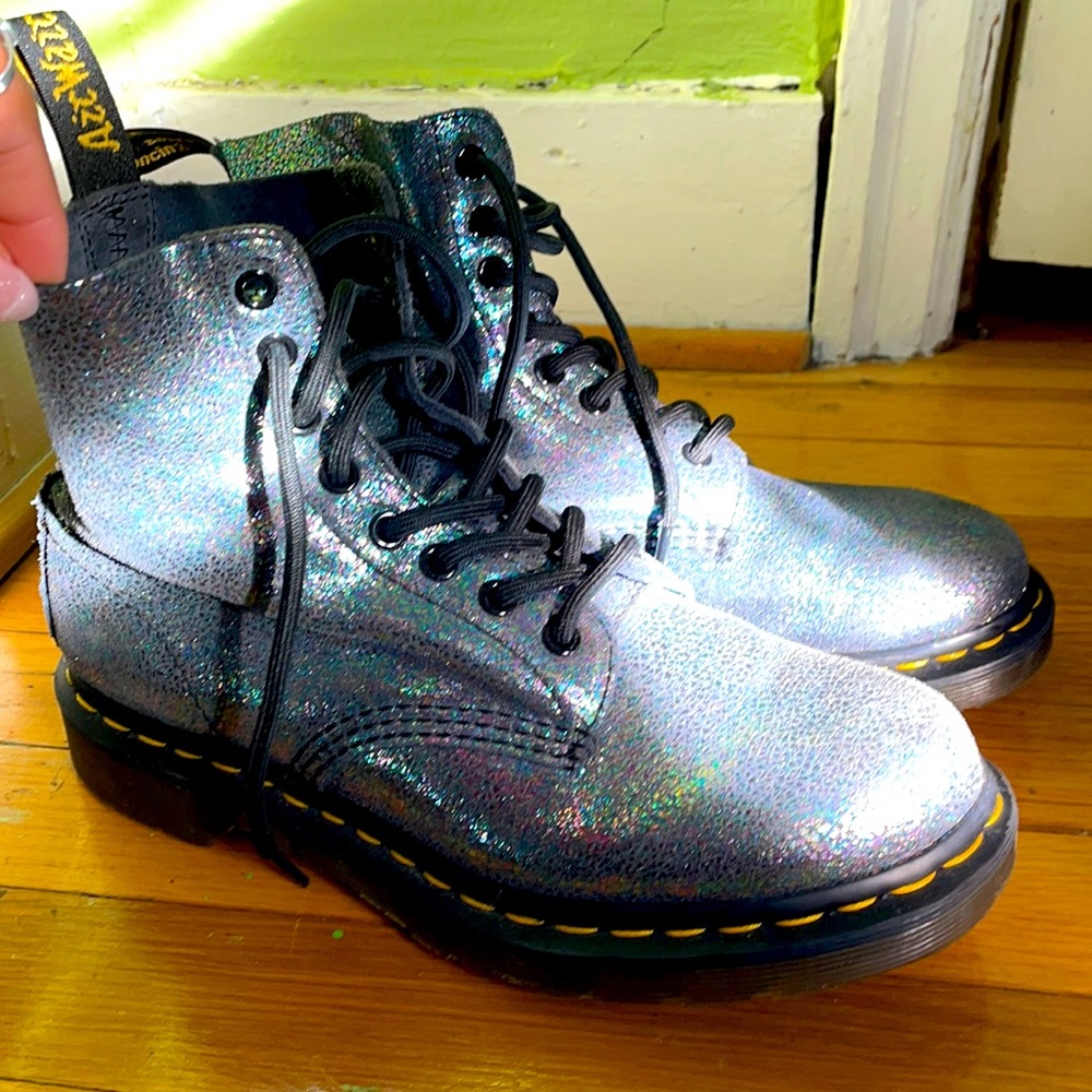 Dr. Martens iridescent 1460 Pascal boot